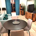 Old Town Apartments - Holy Kingi Str