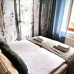 Old Town Apartments - Holy Kingi Str