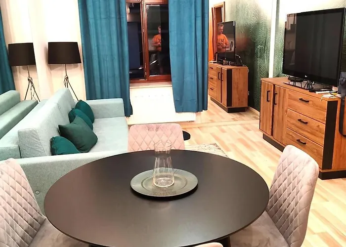 Old Town Apartments - Holy Kingi Str